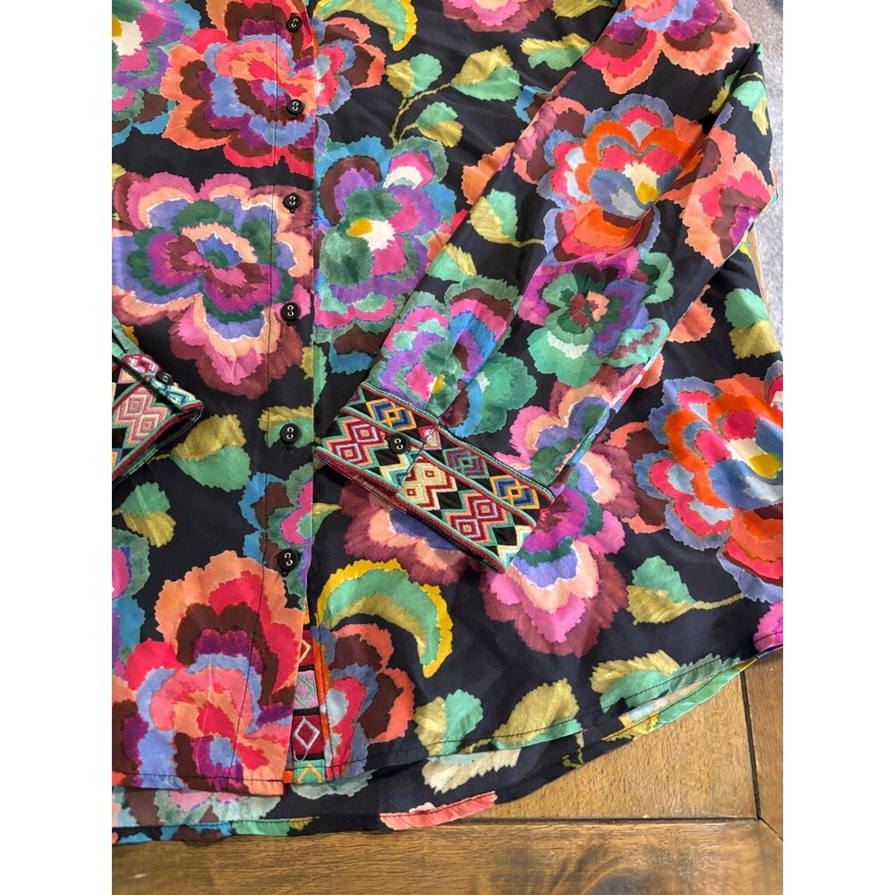 Johnny Was Workshop Shirt Womens L Multicolor Floral Silk Embroidered Cuff Boho - Picture 4 of 12